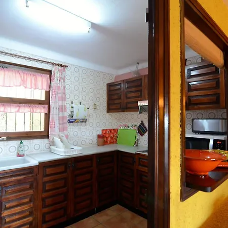Passatge Berna, 2 Holiday home *